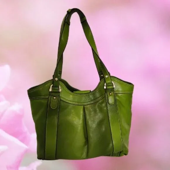 LIZ CLAIBORNE GREEN SHOULD BAG HANDBAG with K KEYCHAIN - Picture 2 of 6